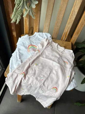 Deux pyjamas