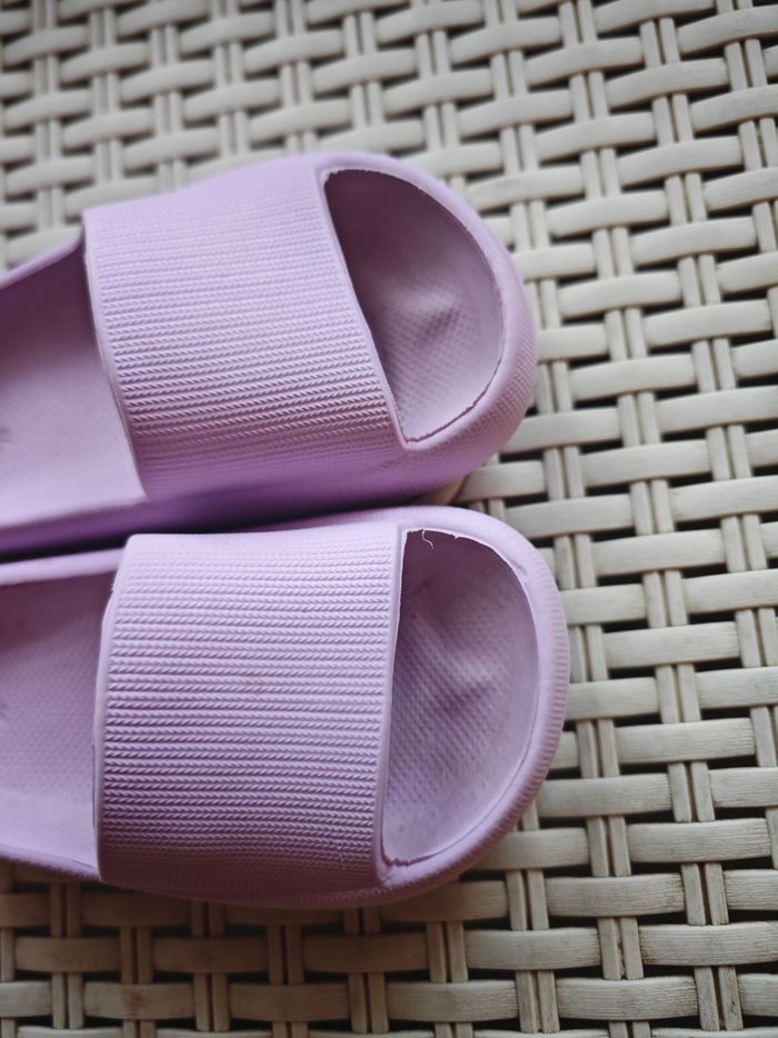 Chaussures, claquettes été violine pointure 23 - photo numéro 5