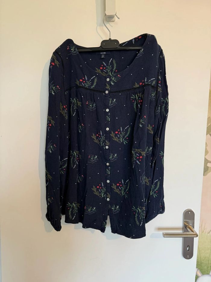 Haut / Chemisier femme Kiabi – Motifs fleurs lavande 🌸 Taille 40 – Très bon état