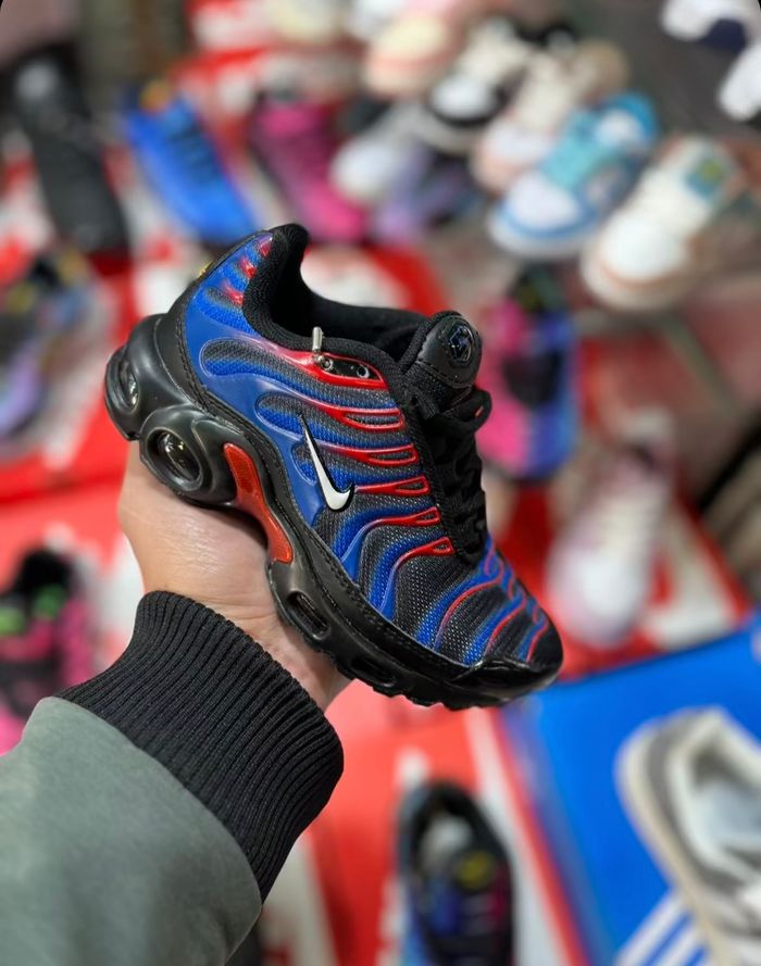 Bleu Rouge Basket Tn Rouge Nike Tn Basket Garcon Taille 34