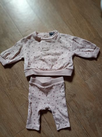 Ensemble fille 1 mois