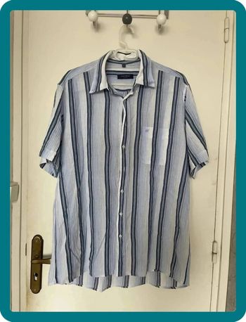 Chemise à rayures bleues