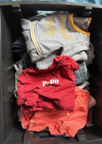 Lot de vêtements