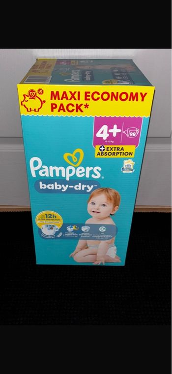 Maxi Pack de 98 Couches Pampers Baby-Dry Neuf Dans L’emballage.