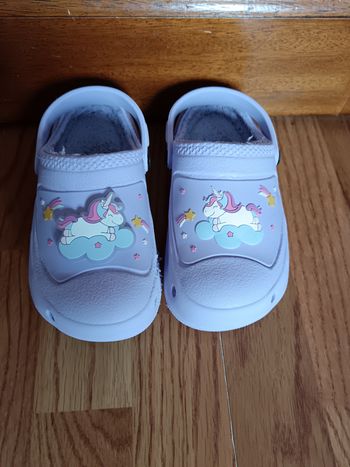 Sabots fourrés chauds type crocs lumineux taille 29 thème licorne