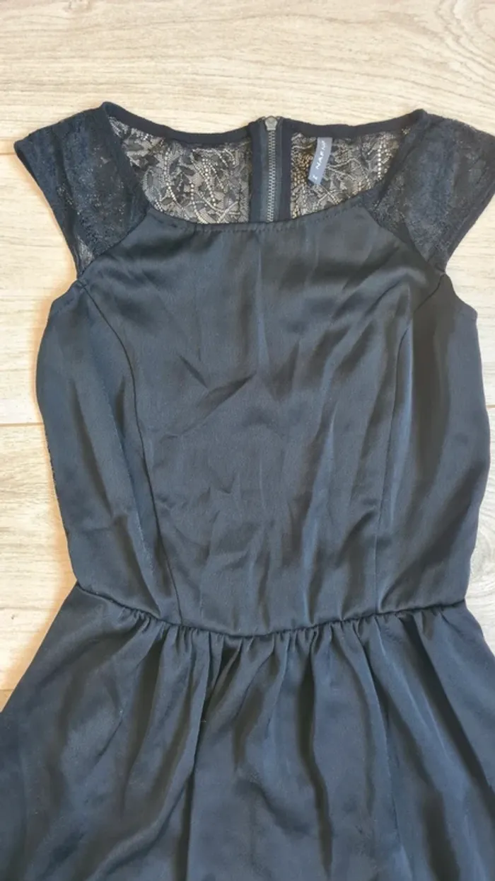 Robe Naf Naf 34 - photo numéro 2