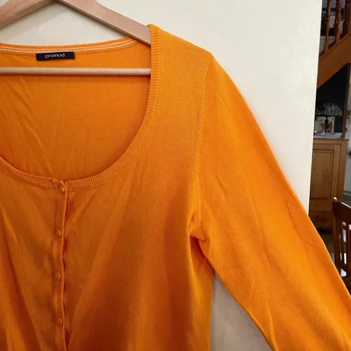 Gilet fin orange Promod T38-40, col rond, manches 3/4, maille légère boutonnée V030 - photo numéro 4