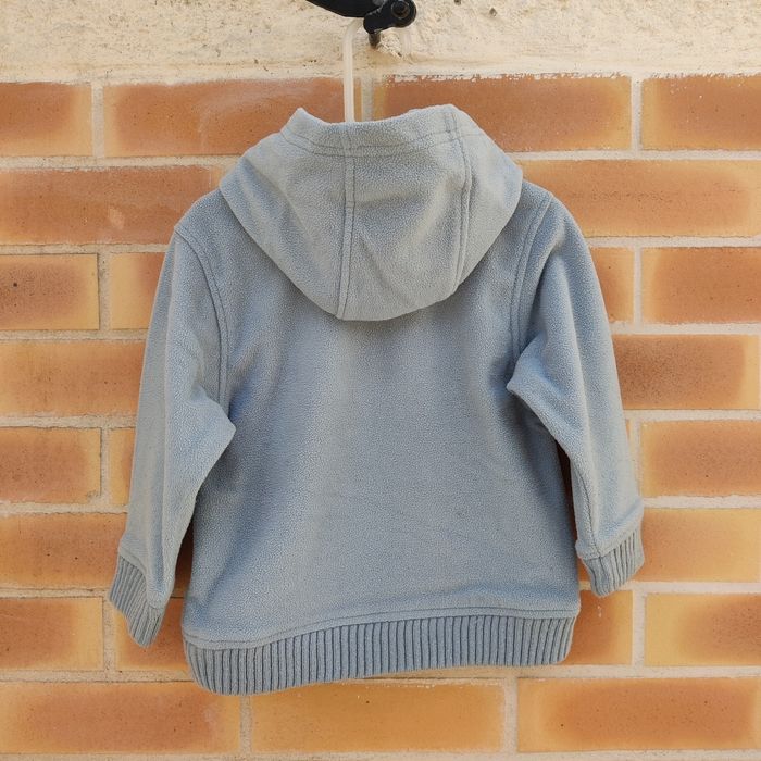 Pull hiver sweat  polaire à capuche garçon 3 ans bleu – très bon état - photo numéro 5
