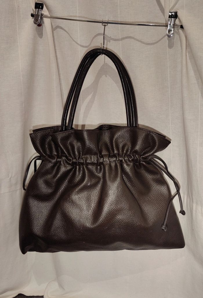 Sac noir fourre tout/sceau en cuir