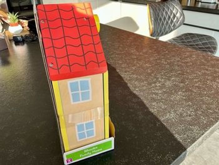 Maison en bois peppa piG neuve, remise 30 % avec code - photo numéro 3