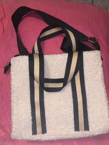 Sac à main et bandoulière