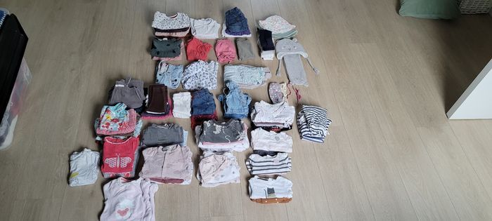 Lot vêtements fille 0 à 3mois. née mi avril - photo numéro 8