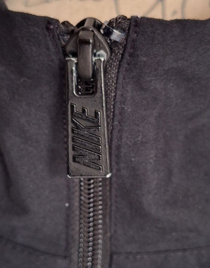 Veste de sport zippée Nike noire et blanche - photo numéro 3