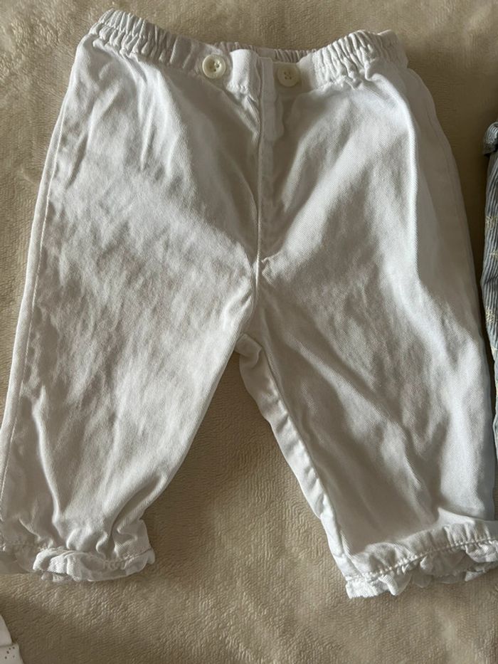 Lot de 2 pantalons bébé Benetton et C&A taille 56 - photo numéro 3