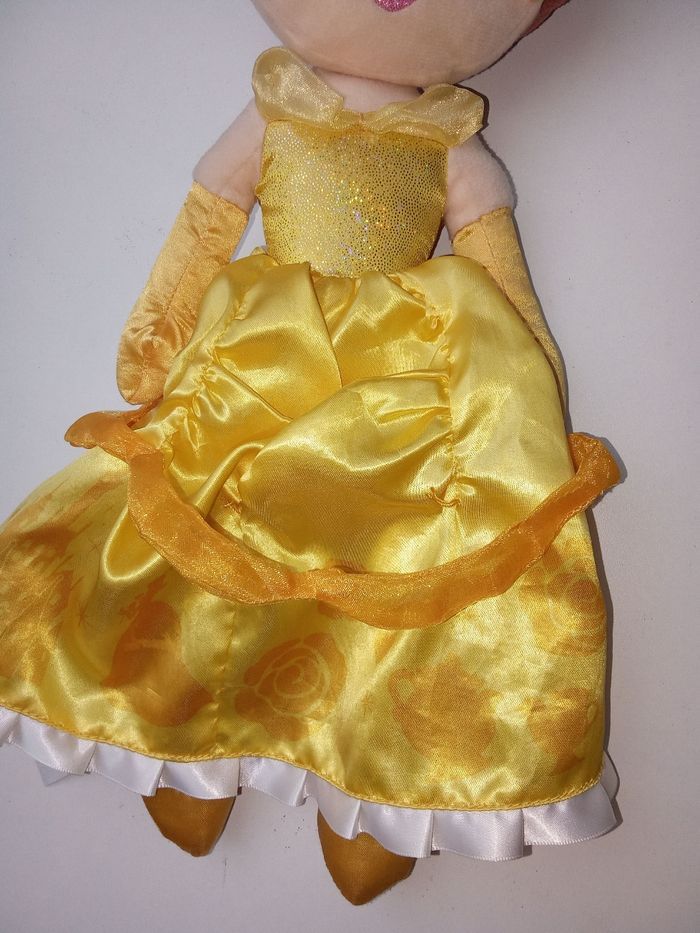 Peluche Disney belle, marron, robe jaune - photo numéro 4