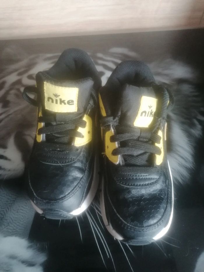 Basket Nike édition limite - photo numéro 6