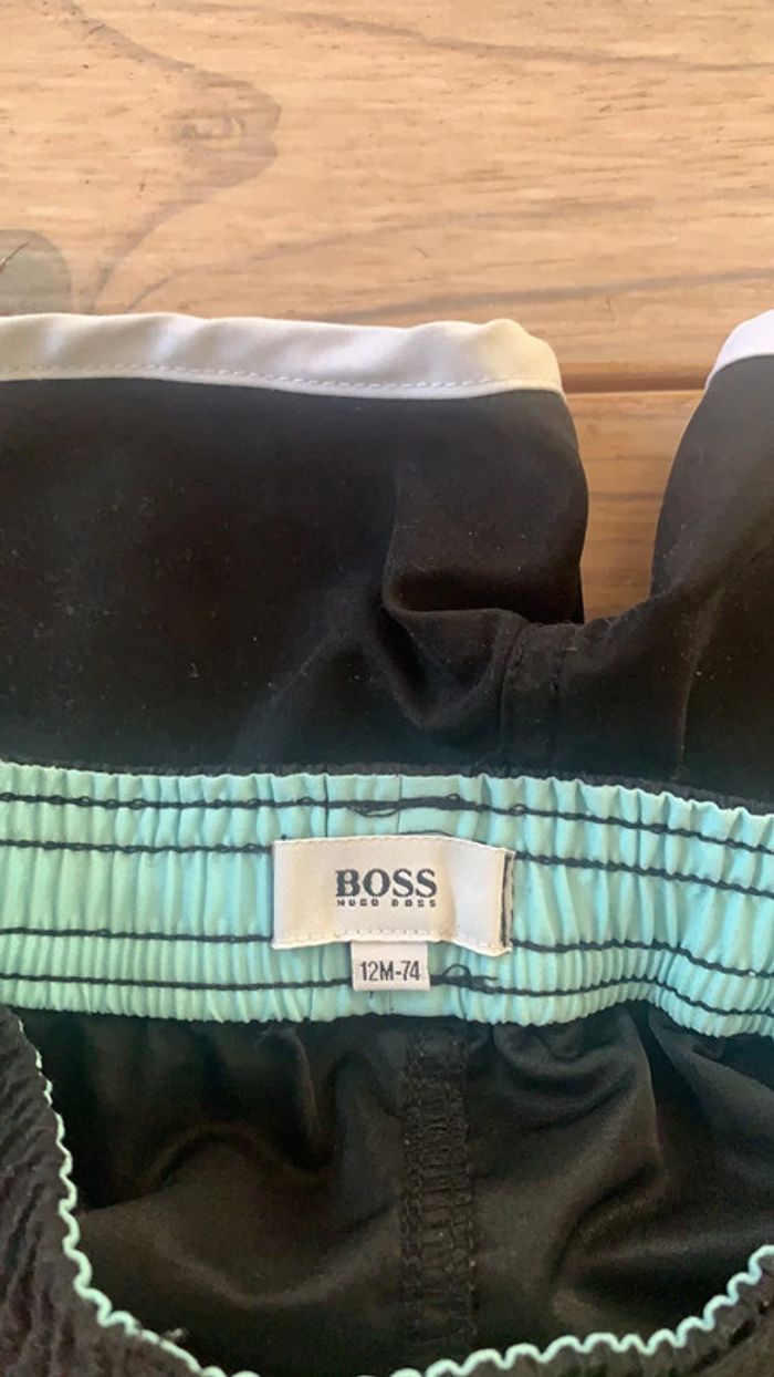 Superbe short de bain Hugo Boss taille 12mois - photo numéro 3