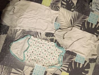 Bodies a bretelles 1 mois