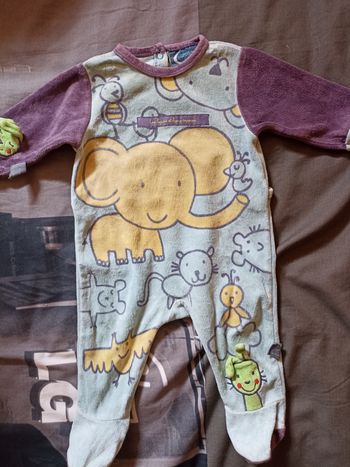 Pyjama 3 mois  du pareil au meme