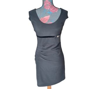 Robe noire dos ouvert L