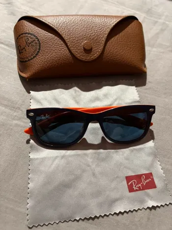 Lunettes enfant Ray Ban bleu marine et orange