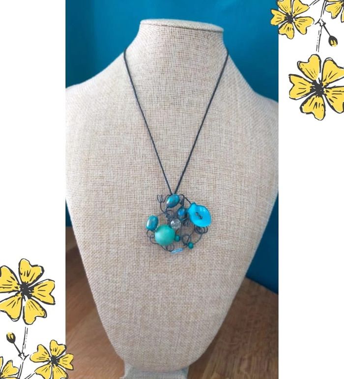 Collier fait main vintage – Fil noir & perles turquoise - Collection Brume Bleue - photo numéro 10