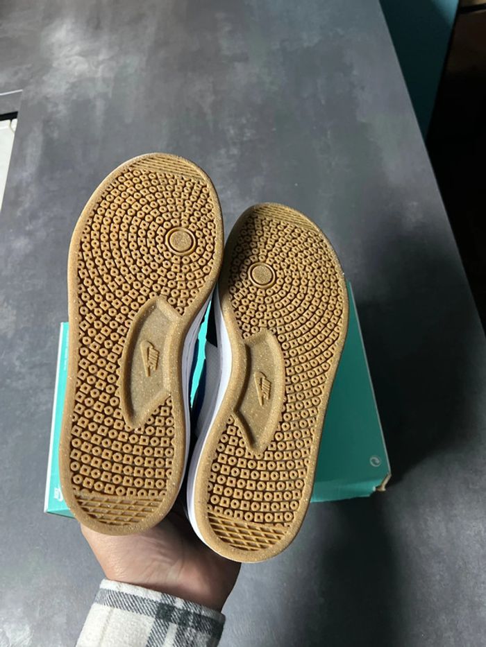 Basket Nike taille 38 - photo numéro 8