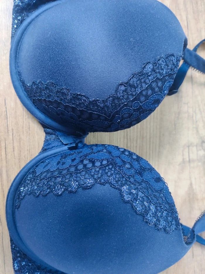 Neuf: magnifique soutien gorge Victoria’s Secret T 34D/D75 - photo numéro 2