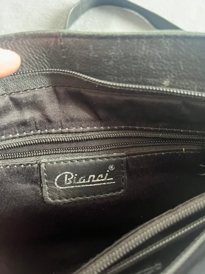 Sac bandoulière noir Bianei – Cuir souple, look vintage chic - photo numéro 2