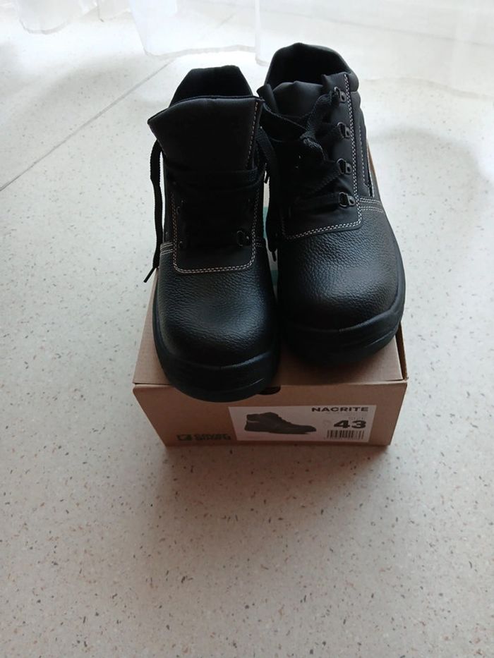 Chaussures montantes de sécurité