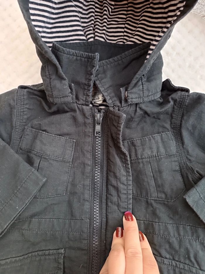 🔸Veste noire Levi's avec capuche amovible - 6 mois🔸 - photo numéro 3