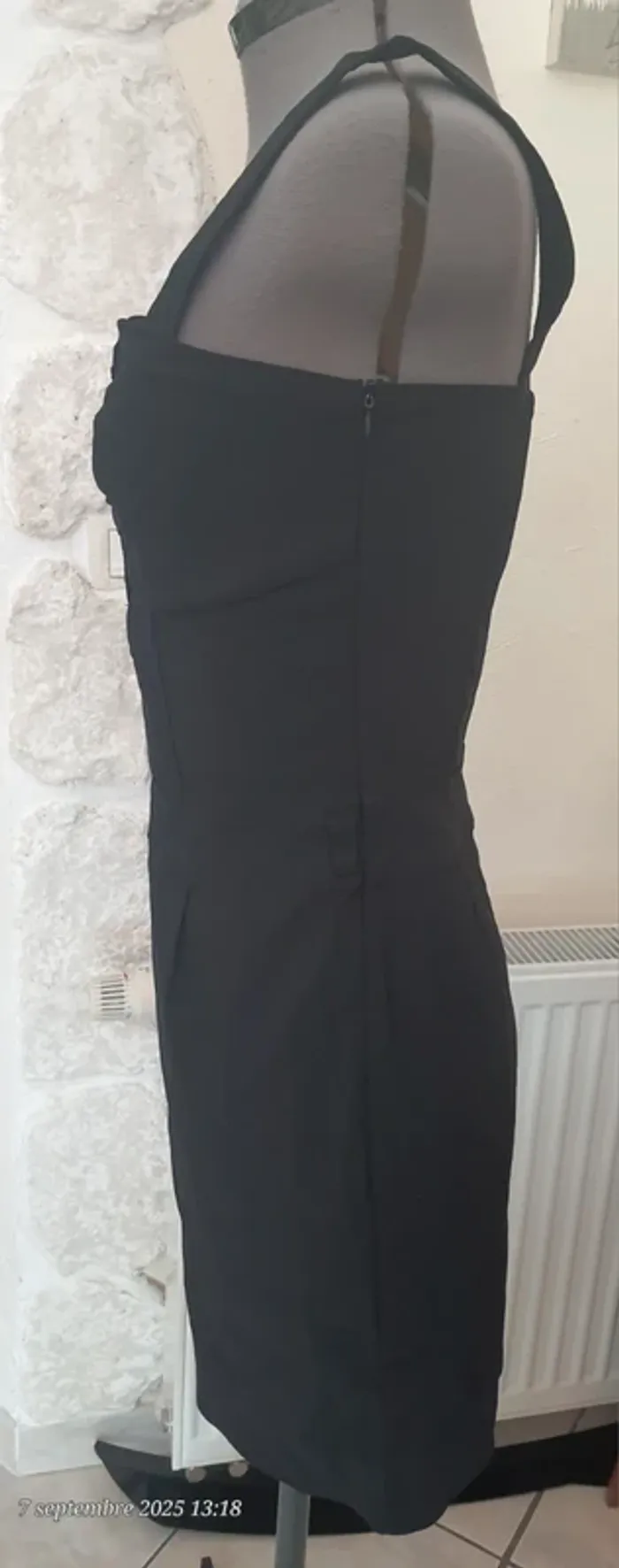 Petite Robe noire - photo numéro 5
