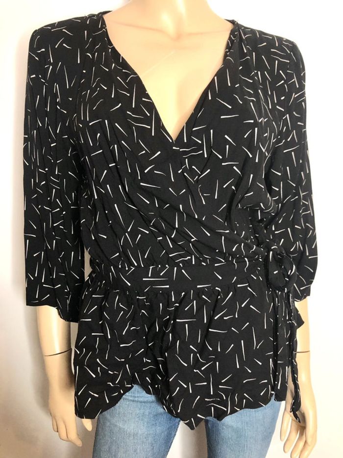 Très belle blouse cache coeur péplum Jacqueline de yong taille 36/38 (voir mesures)