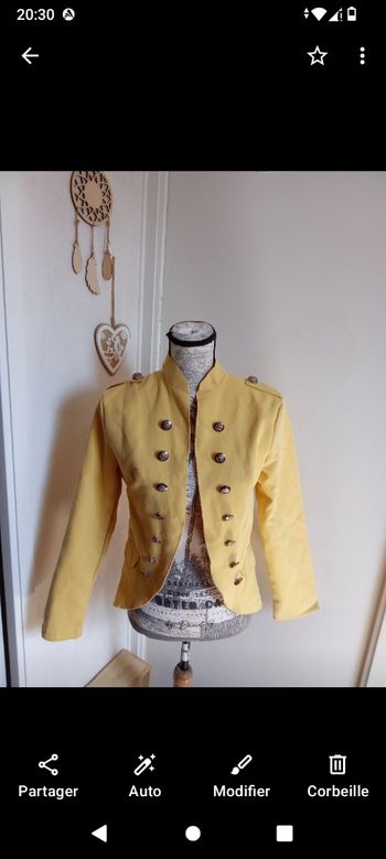 Veste légère  type officier,  feutrine, taille M , mi saison, été,  jaune