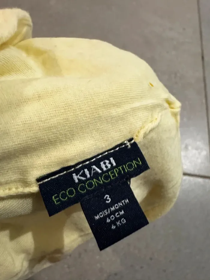 Bonnet jaune Kiabi 3 mois, très bon état - photo numéro 3