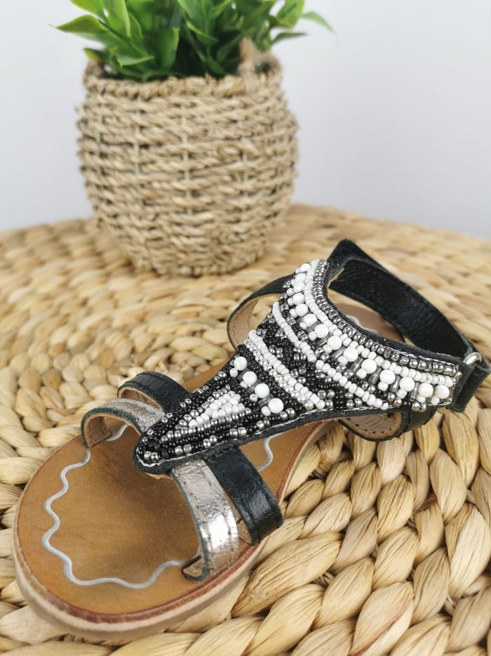 Sandales à perles noires et blanches Nini & Girls Pointure 24 - photo numéro 4