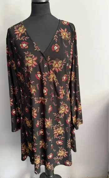 Magnifique robe cache cœur XL