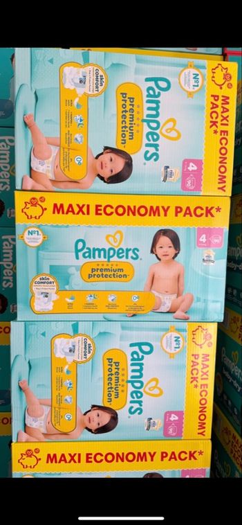 270 couches Pampers premium protection 