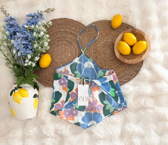 Top dos nu avec fleurs colorées Zara taille M - photo numéro 4