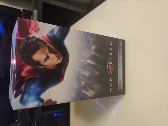 Collector blu-ray man of steel complet avec figurine - photo numéro 2