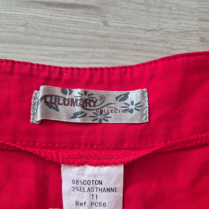 Short rouge - photo numéro 4