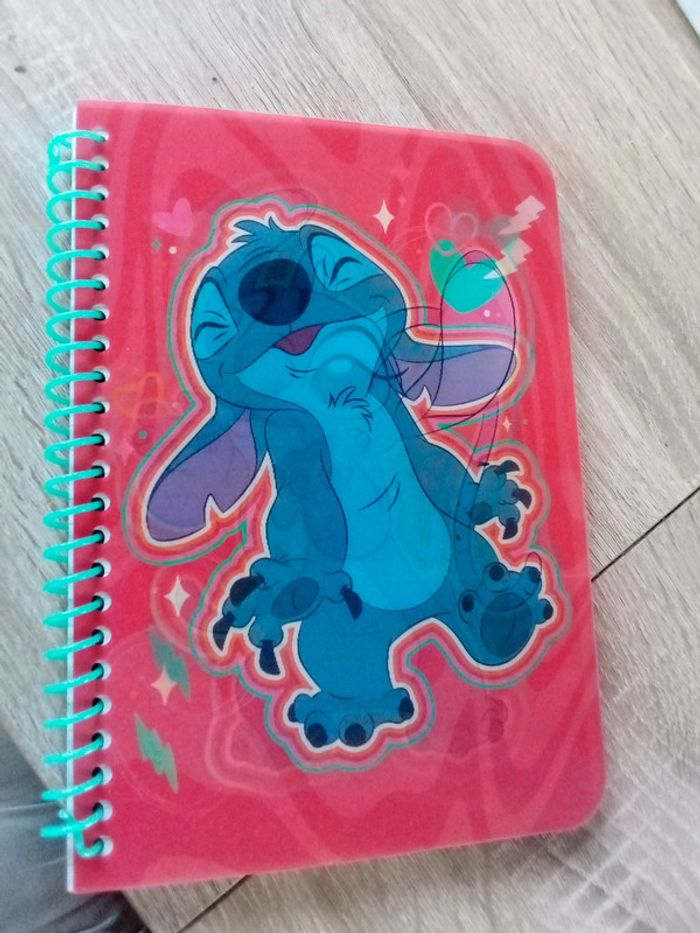 Cahier spirale stitch - photo numéro 2