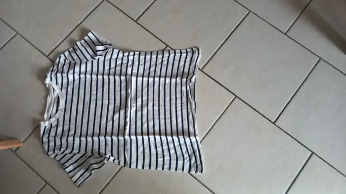 Tee shirt marine et blanc rayé taille m - photo numéro 2