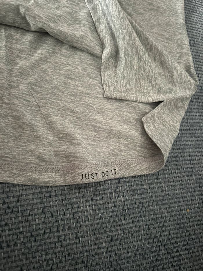 Débardeur Nike taille M neuf - photo numéro 10