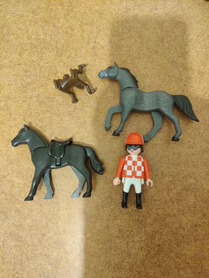 Playmobil chevaux de course