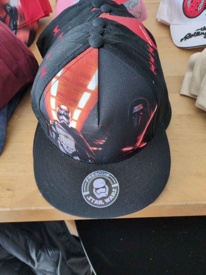 Lot de 43 casquettes enfants licence - photo numéro 5