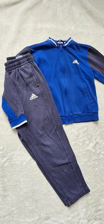 Ensemble de Adidas enfant taille  9-10 ans