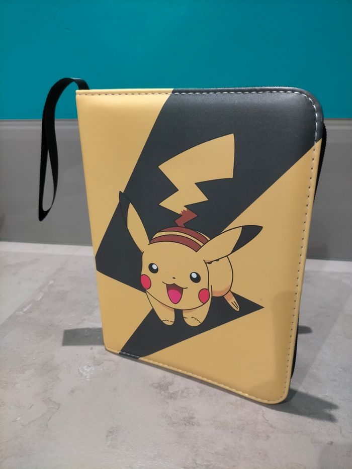 Classeur pikachu pour 400 cartes Pokémon