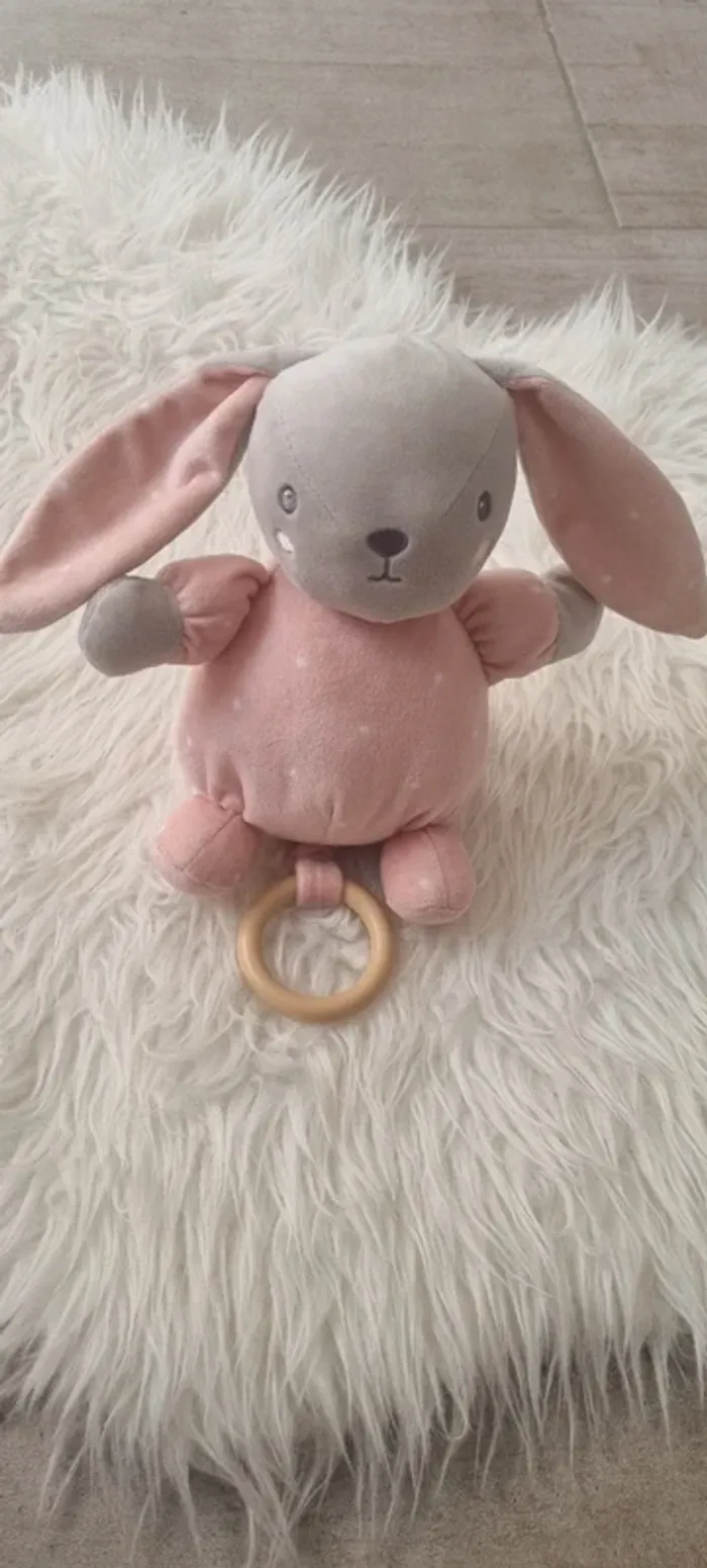 Peluche musicale lapin