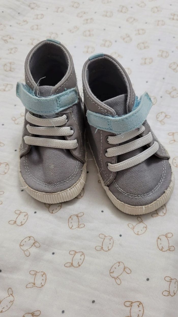 Chaussure bébé 6/12 - photo numéro 2